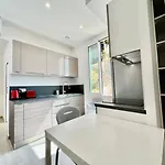 One Bedroom View Near Monaco 度假居