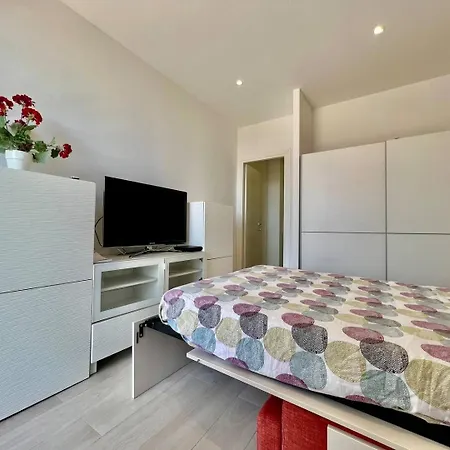 One Bedroom View Near Monaco Casa vacanze